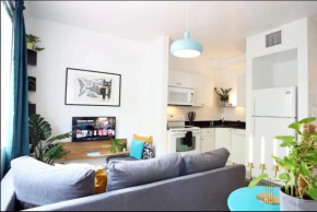 South Beach Steps to Ocean Drive Free Parking & Pet Friendly